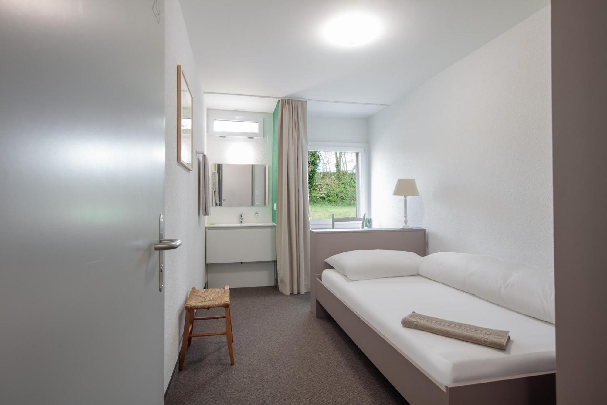 Отель Le Domaine Villars-Sur-Glane Экстерьер фото